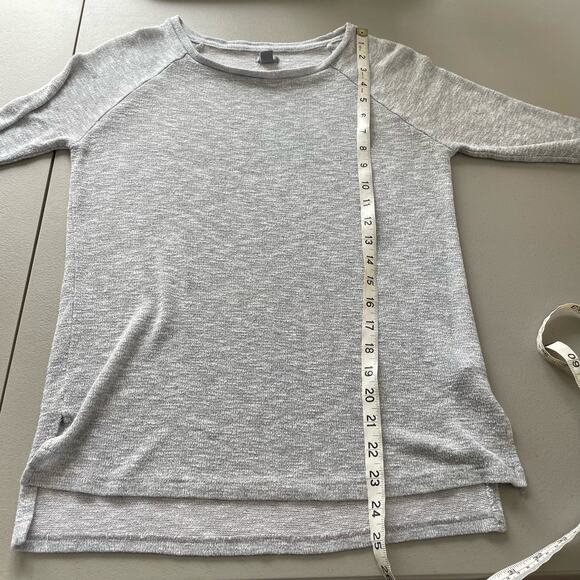 Aerie Sweater Round Neck Long Sleeve Hi-Lo Hem Side Slit Heathered Gray Size XS - Picture 9 of 10